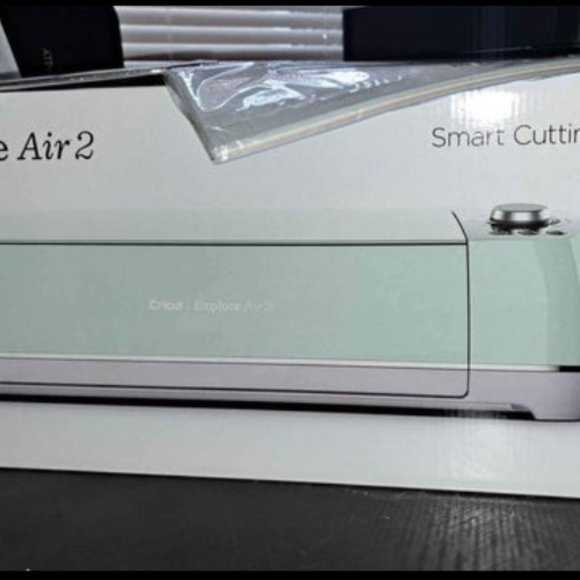 Cricut - Picture 2 of 4